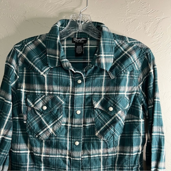Wrangler Retro Emerald Green Plaid Pearl Snap Button Down Cowgirl Western Top - Picture 4 of 8